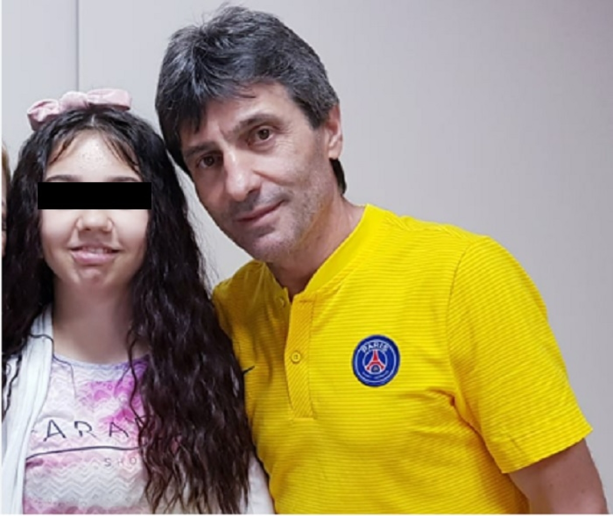 Ce se întâmplă cu Kassandra, fiica adoptivă a lui Iosif Rotariu, după ce a suferit zeci de intervenții chirurgicale: “Trebuie operată de urgență”