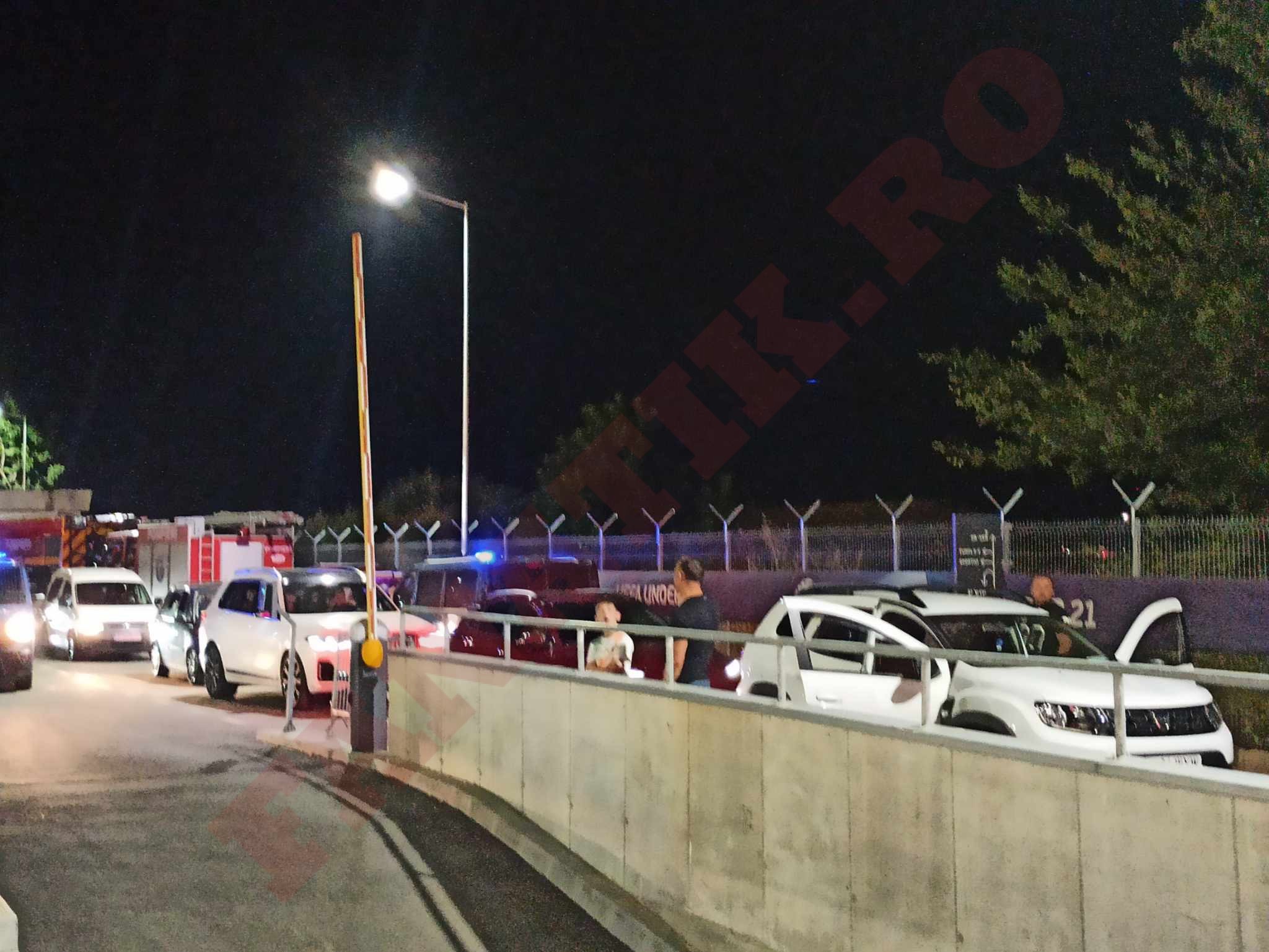 Jandarmeria a blocat ieșirea din parcarea de la stadionul Ghencea